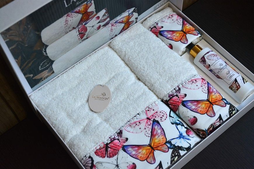 Подарочный набор полотенец с парфюмом La Maison Butterfly главное фото